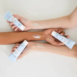 Crème solaire ultra-légère invisible SPF50 PA++++ / 50ml