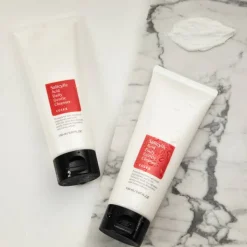 Mousse nettoyante douce à l'acide salicylique / 150ml
