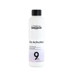 Révélateur Dia Activateur 9 vol. / 2.7 % pour Dia Light et Dia Color / 237ml