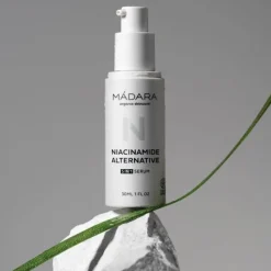 Sérum Botanique Alternatif Niacinamide 5 en 1 – Éclat et uniformité / 30ml