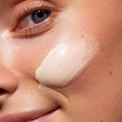 VITAMIN C Crème Régénérante Illuminatrice – Éclat et hydratation intense / 50ml